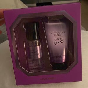 Victoria Secret Love Spell mini set